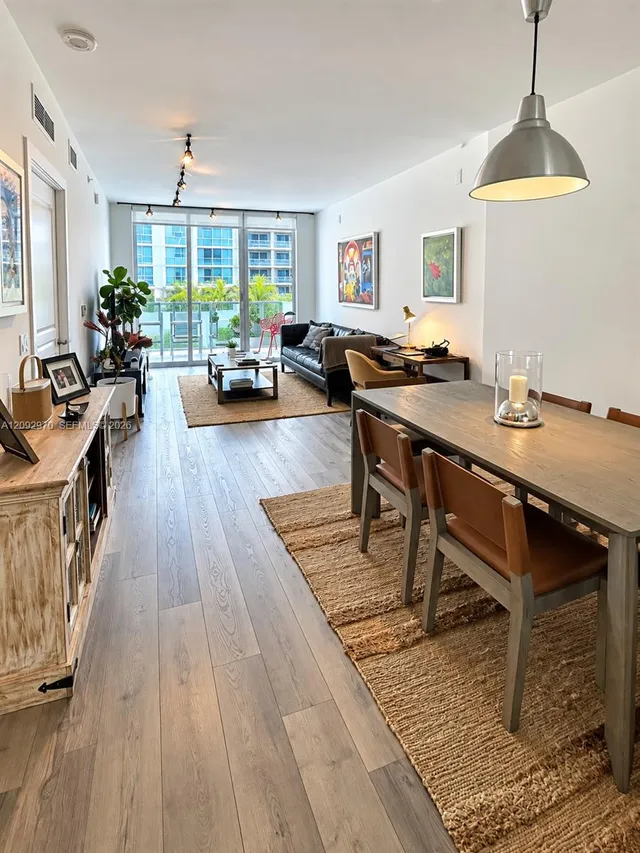 1-bedroom rental at 350 SE 2nd Street #680, Fort Lauderdale