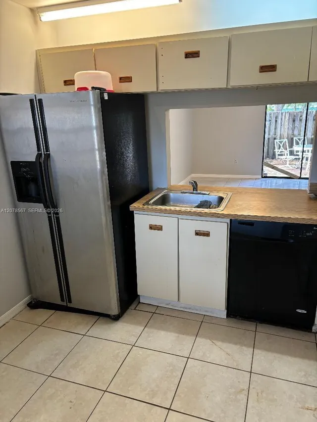 3-bedroom rental at 1157 NE 210th Terrace #1157, Miami