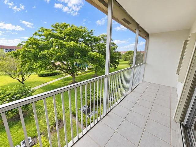2-bedroom rental at 13250 SW 7th Court #402L, Pembroke Pines