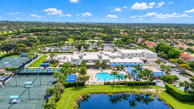 3-bedroom home at 7336 LAKE MEADOW Way #202, Boynton Beach