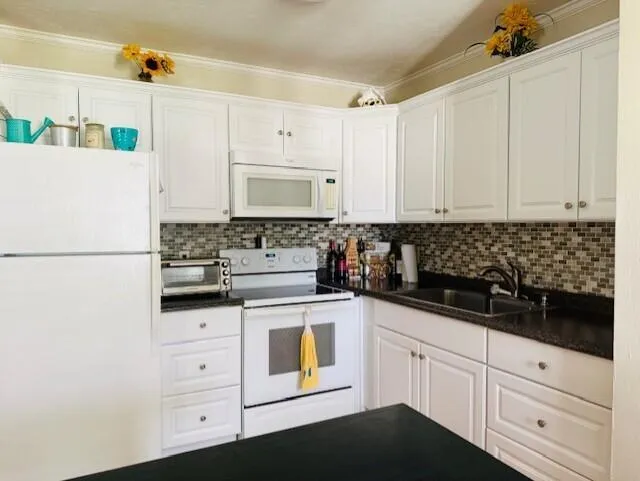1-bedroom home at 140 Salisbury F, West Palm Beach