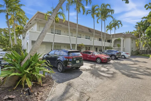 1-bedroom home at 3421 NE 15th Avenue, Oakland Park