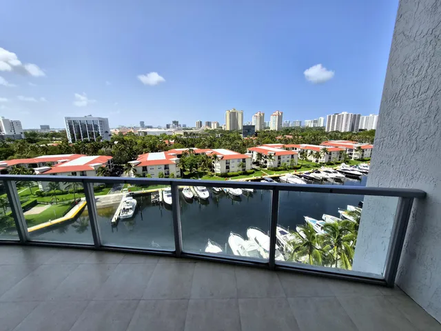 2-bedroom rental at 3029 NE 188TH Street #805, Aventura