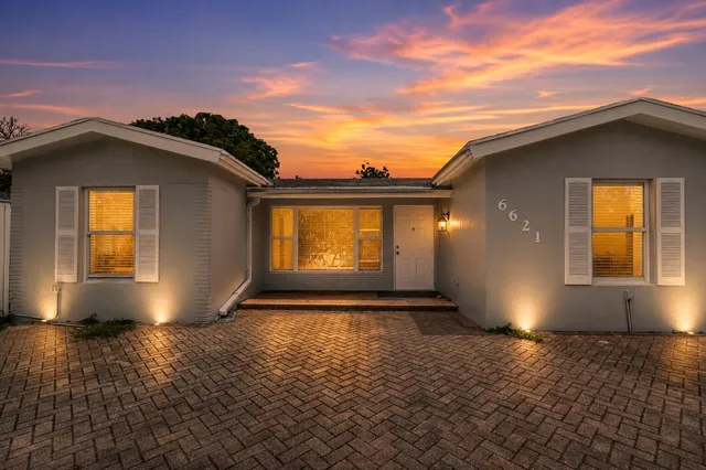 3-bedroom rental at 6621 Perry Street, Hollywood