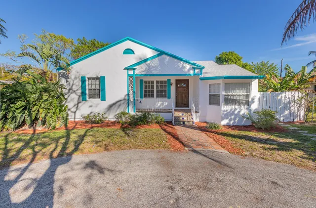 3-bedroom rental at 823 SE 3rd Avenue, Delray Beach