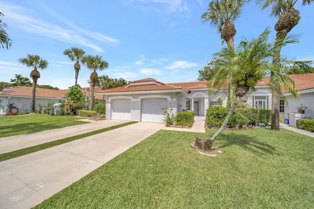2-bedroom rental at 15136 W TRANQUILITY LAKE Drive, Delray Beach