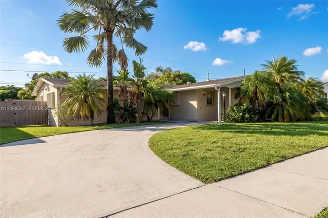 3-bedroom home at 16020 SW 97th Court, Miami