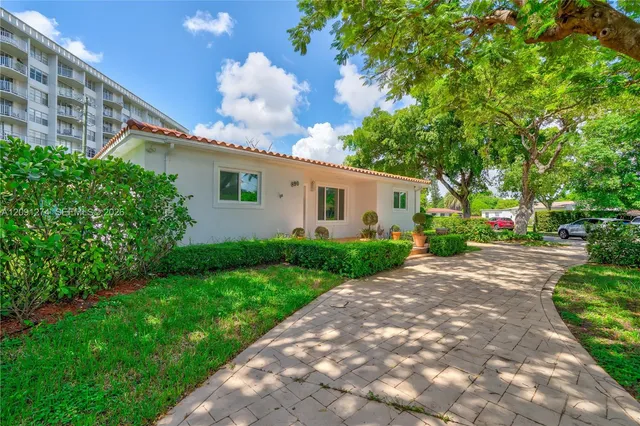 3-bedroom home at 890 NE 168th Street, North Miami Beach