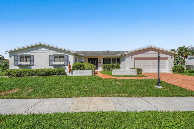 4-bedroom home at 10190 SW 99th Avenue, Miami