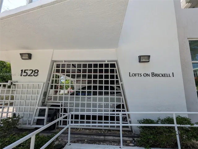 1-bedroom rental at 1528 Brickell Avenue #104, Miami