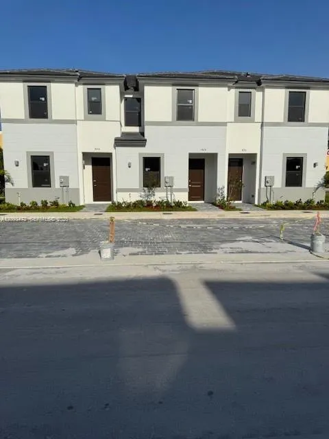 4-bedroom rental at 1037 NW 1 Avenue #1037 D, Florida City