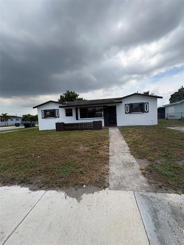 4-bedroom rental at 3020 NW 212th Street, Miami Gardens