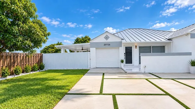 3-bedroom rental at 20726 SW 105 Avenue #1, Cutler Bay