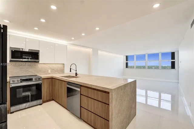 1-bedroom rental at 1400 S Ocean Drive #1205, Hollywood