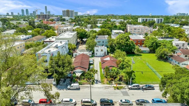 Commercial at 964 SW 3rd Street, Miami