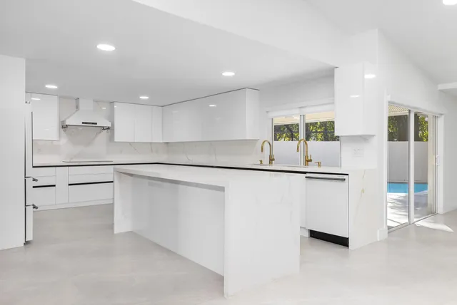 7-bedroom home at 7134 San Sebastian Drive, Boca Raton