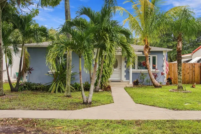 3-bedroom home at 245 SW 5TH Street, Dania Beach