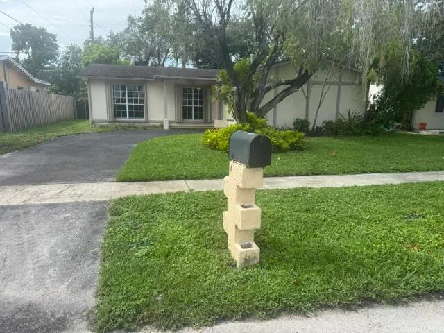 3-bedroom rental at 2530 NW 87th Lane, Sunrise