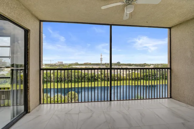 2-bedroom rental at 2200 S CYPRESS BEND Drive #707, Pompano Beach