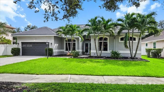 5-bedroom home at 6982 Coronado Way, Pembroke Pines