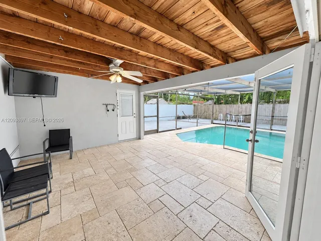 3-bedroom rental at 5714 Greene Street, Hollywood