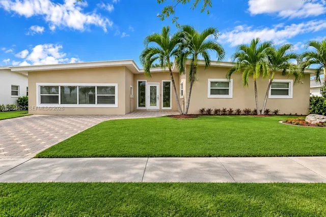 5-bedroom rental at 2251 NE 191st Street, Miami