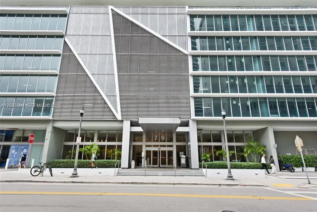 2-bedroom rental at 79 SW 12th Street #2503-S, Miami