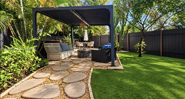 3-bedroom rental at 1619 NE 109 Street #B, Miami