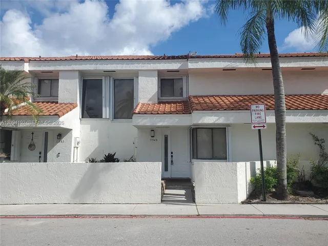 2-bedroom rental at 11549 Terra Bella Boulevard, Plantation