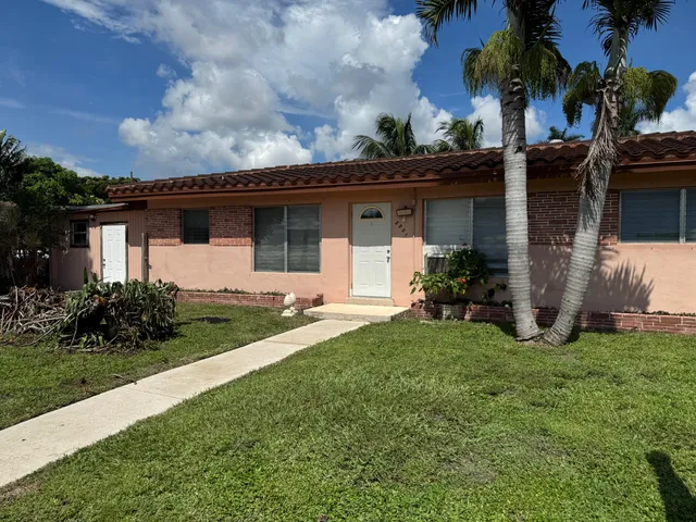 3-bedroom home at 5051 SW 10TH Street, Plantation