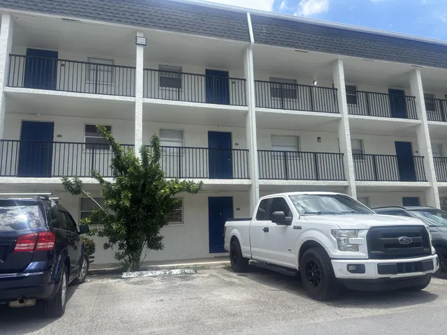 2-bedroom home at 5090 SW 64th Avenue #106, Davie