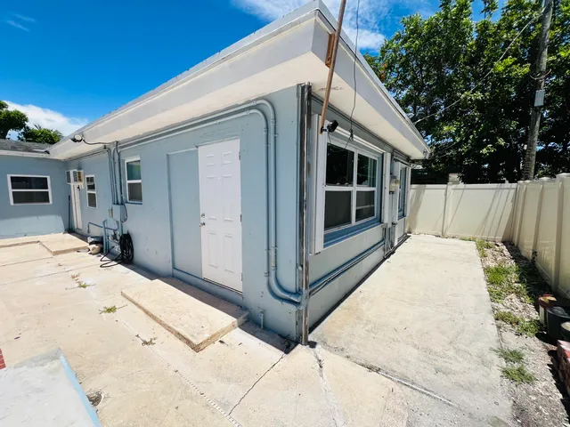 1-bedroom rental at 1210 S D Street #C, Lake Worth Beach