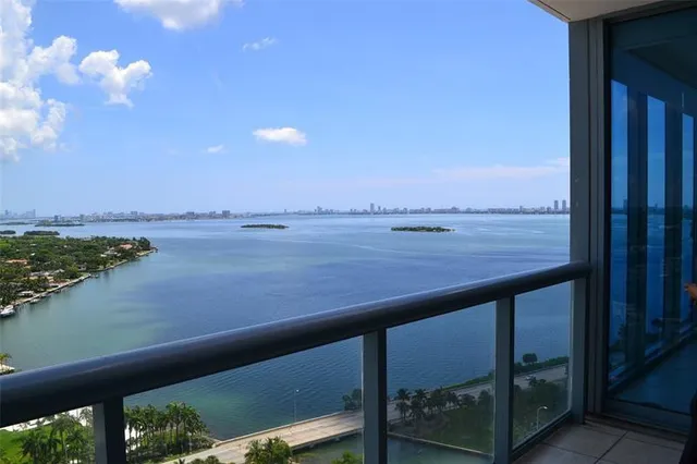 2-bedroom rental at 601 NE 36TH Street #2906, Miami