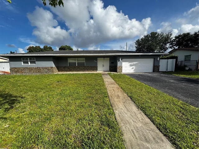 3-bedroom home at 4560 NW 6th Court, Plantation