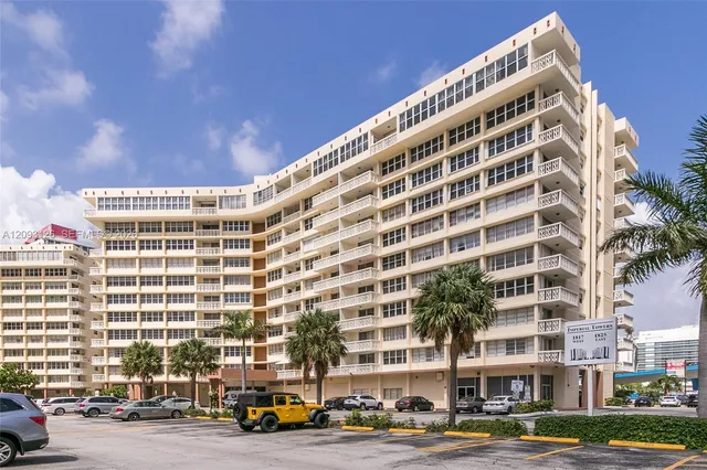 2-bedroom home at 1825 S Ocean Drive #609, Hallandale Beach