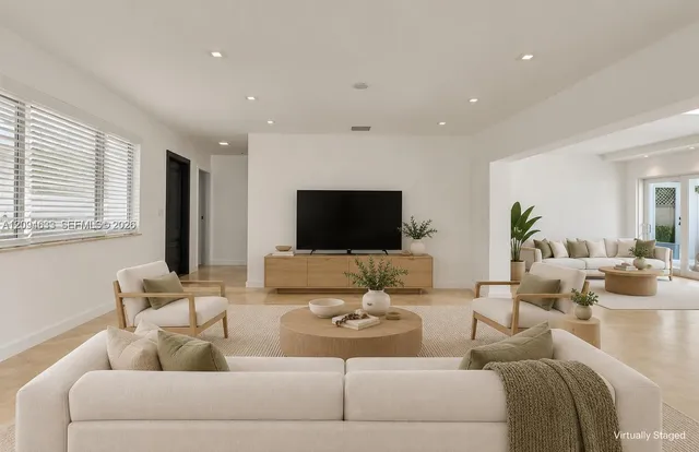 5-bedroom home at 20330 Highland Lakes Boulevard, Miami