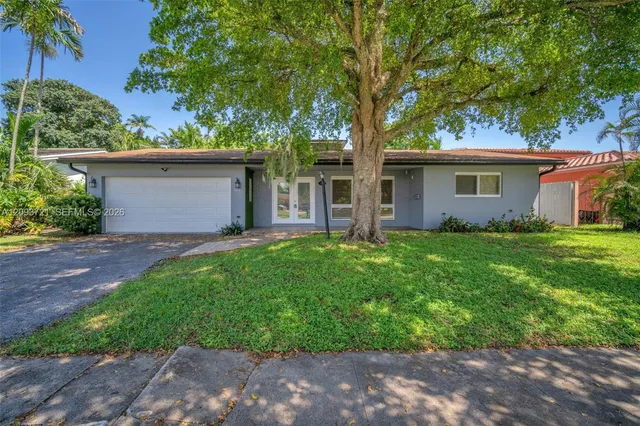 5-bedroom rental at 609 N 46th Avenue, Hollywood