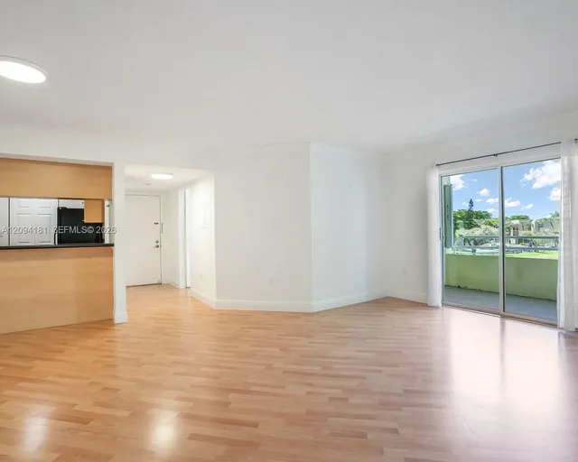 2-bedroom rental at 10765 SW 108th Avenue #305, Miami