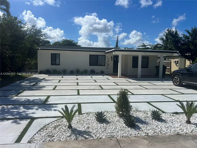 5-bedroom rental at 12040 N Miami Avenue, North Miami