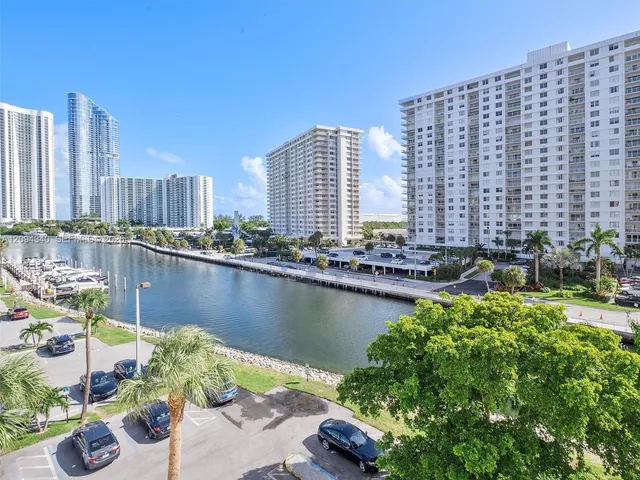 2-bedroom rental at 400 Kings Point Drive #523, Sunny Isles Beach