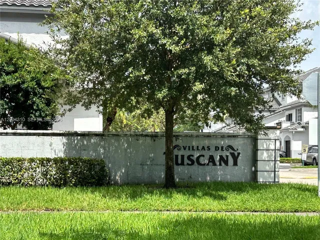 3-bedroom rental at 721 SW 148th Avenue #309, Sunrise