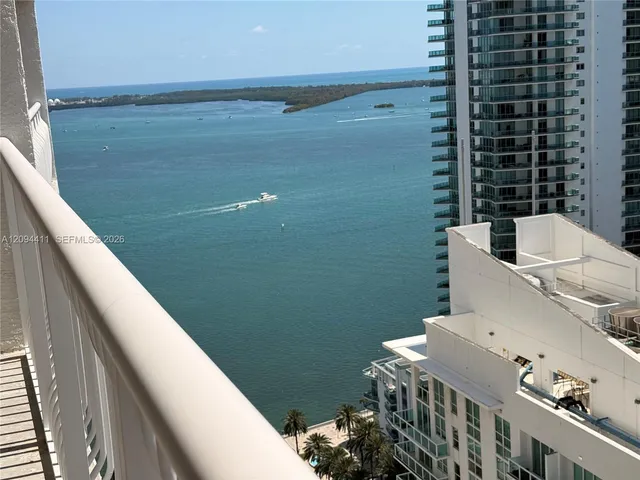1-bedroom rental at 1200 Brickell Bay Drive #3621, Miami
