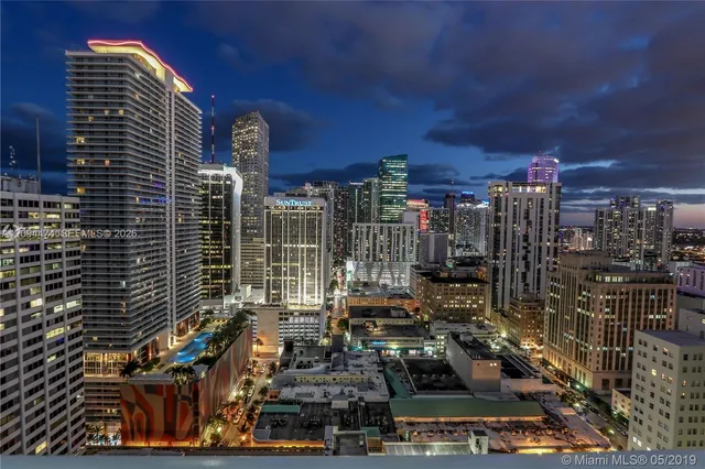 2-bedroom rental at 253 NE 2nd Street #3408, Miami