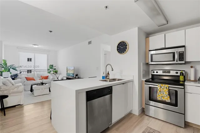 1-bedroom rental at 185 SE 14th Terrace #1402, Miami