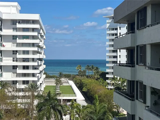 2-bedroom rental at 170 Ocean Lane Drive #807, Key Biscayne