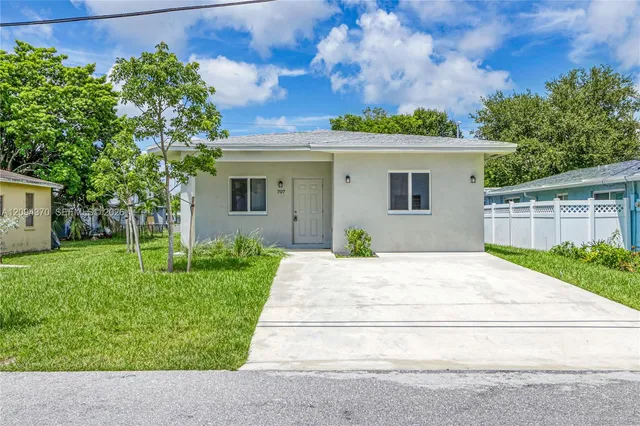 5-bedroom rental at 707 NW 2nd Terrace #-, Pompano Beach