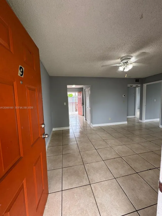 2-bedroom rental at 2920 Pierce Street #9, Hollywood