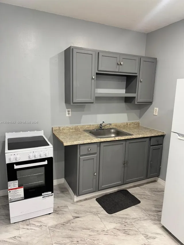 1-bedroom rental at 7321 Fairway Boulevard #1, Miramar