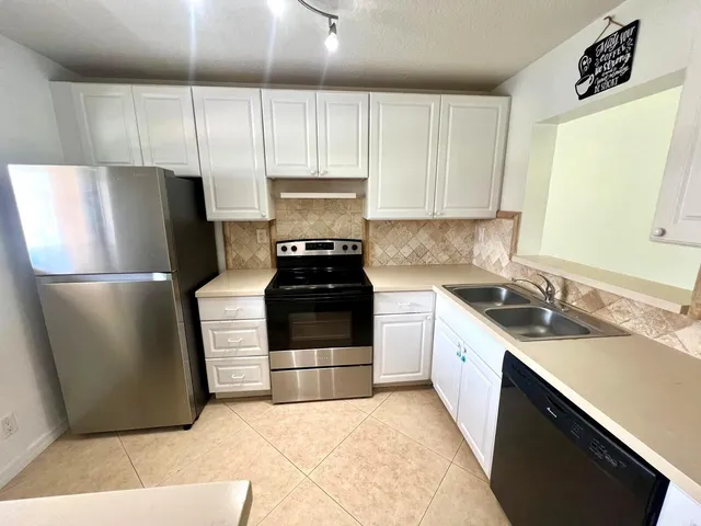 2-bedroom rental at 9431 BOCA COVE Circle #1016, Boca Raton