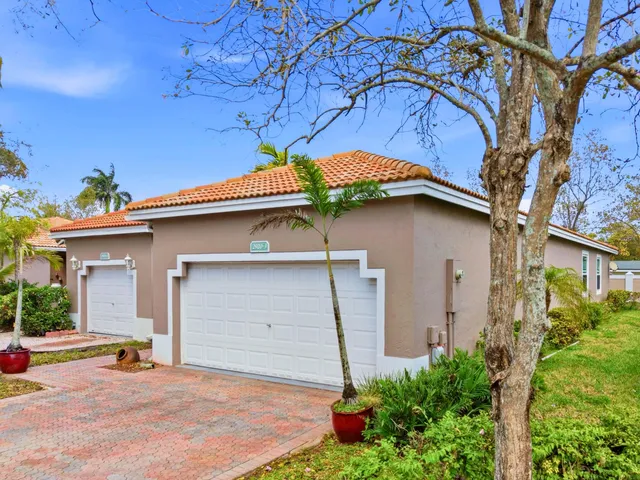 2-bedroom rental at 2920 E ARAGON Boulevard #3, Sunrise